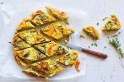Tortilla mit Kartoffeln, Kürbis und Kräutern Tortilla mit Kartoffeln, Kürbis und Kräutern